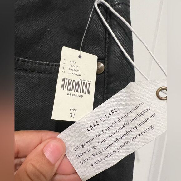 Anthropologie Pilcro Women's Yaya Coated Mid- Rise Crop Flare Jeans Black Sz 31 - Picture 4 of 15